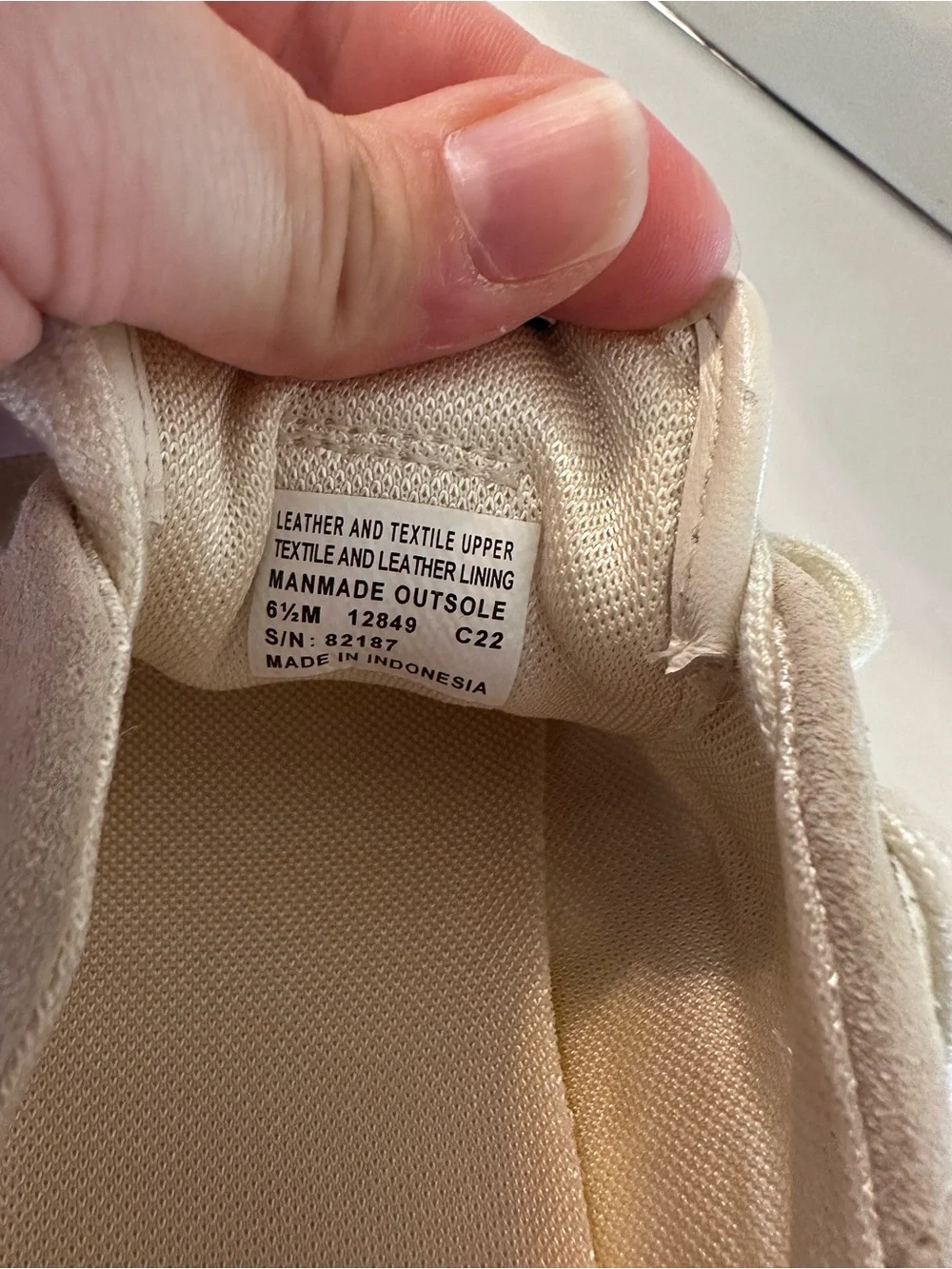 NWOT Tory Burch Hank Snow White and Beige Low Top Shoes - size 6.5
